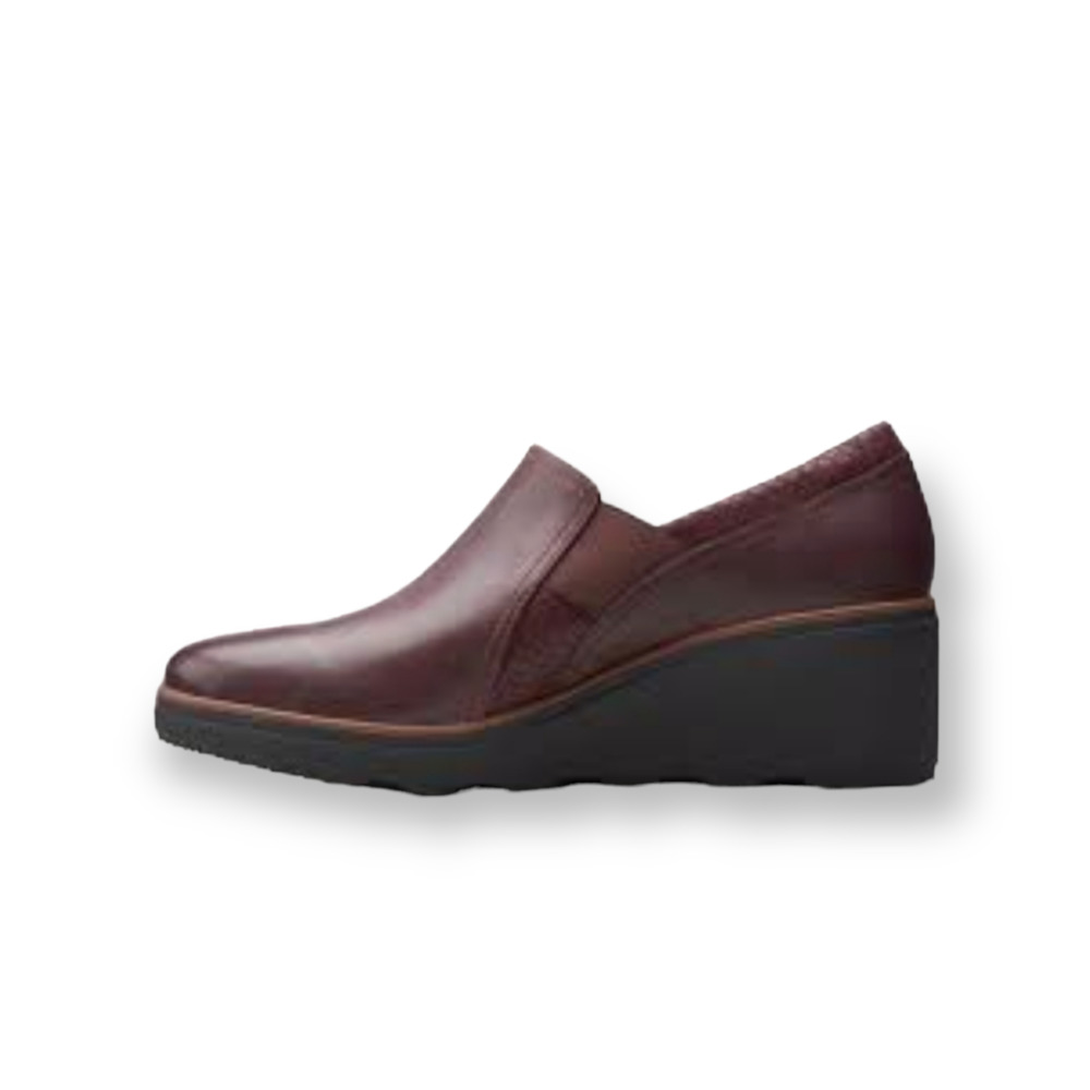Clarks Mazy Maroon Red Leather Snake Embossed Detail Comfort Wedge heel 9.5Wide